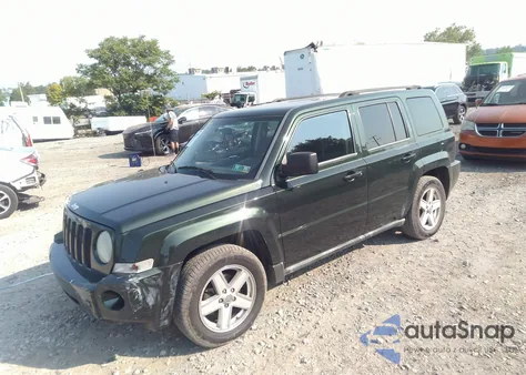 2010 Jeep Patriot Sport z USA, uszkodzony, nr VIN 1J4NT2GB8AD573782